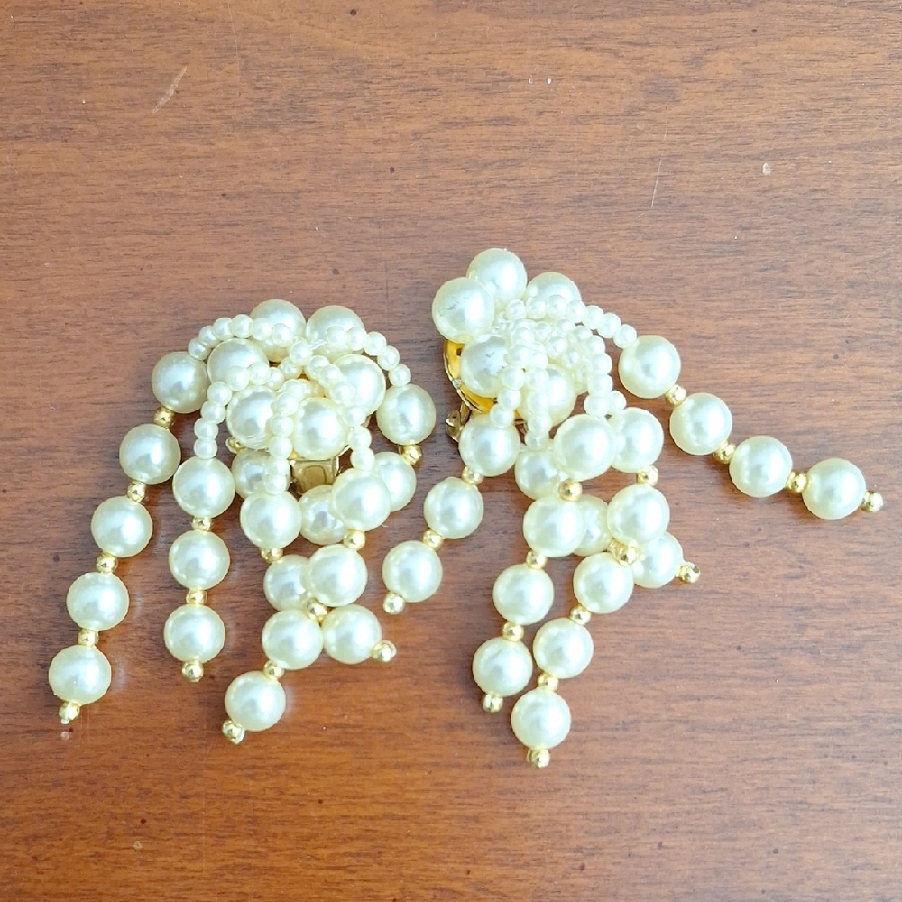 Vintage Faux Pearl Dangly Earrings